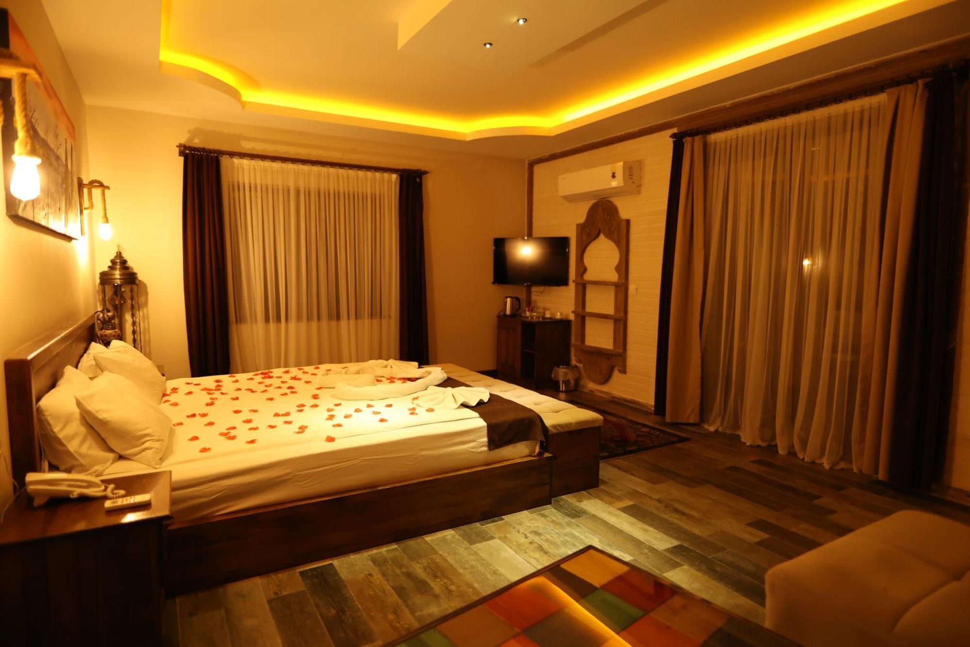 El Nazar Stone Suite Учисар Экстерьер фото